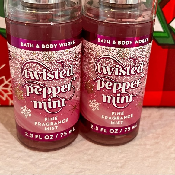 Bath & Body Works 2x TWISTED PEPPERMINT Spray Travel Size. - Picture 2 of 3